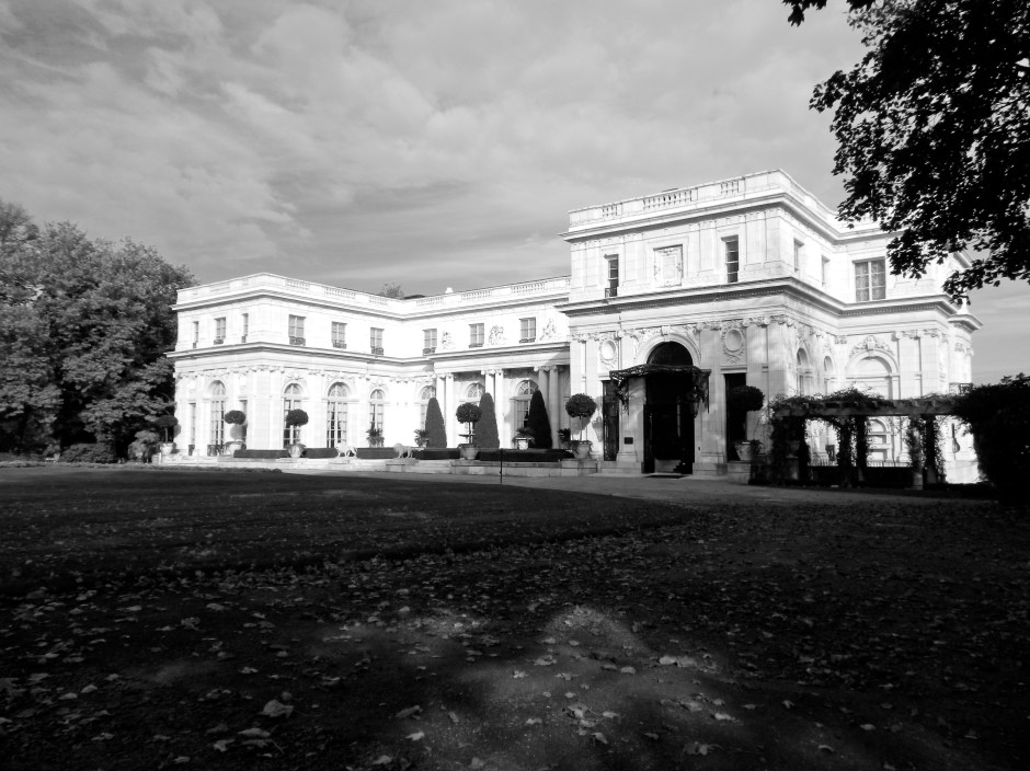 "H" shaped Rosecliff.