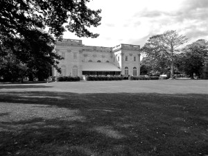 The ocean facade of Marble House.